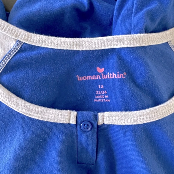 Like new women within 1X top - Picture 3 of 4